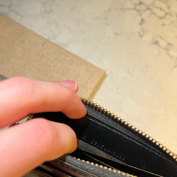 Authentic Gucci Horsebit Cardholder - Picture 6 of 6